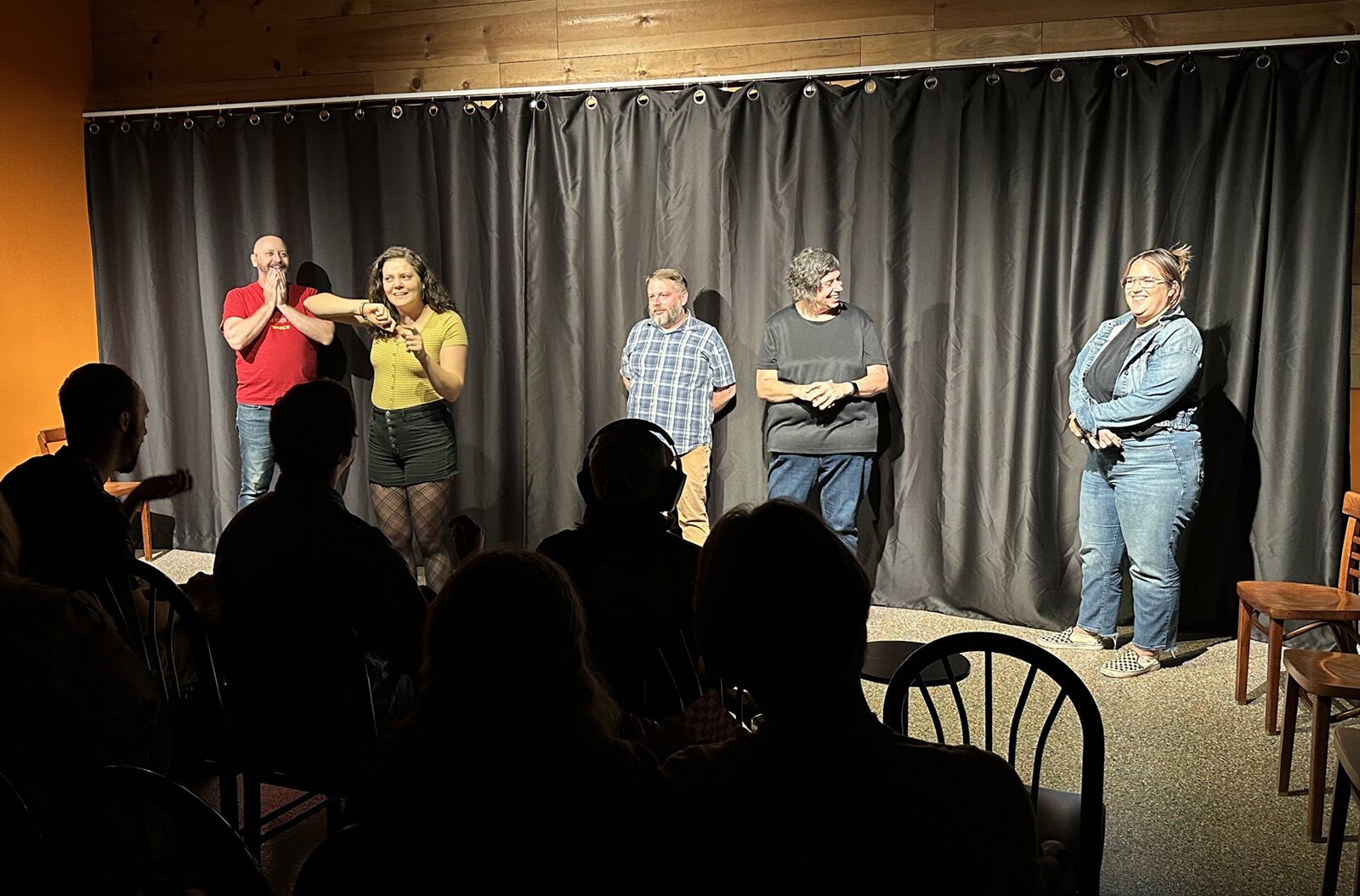 An improv show at hear.say brewing + theater.