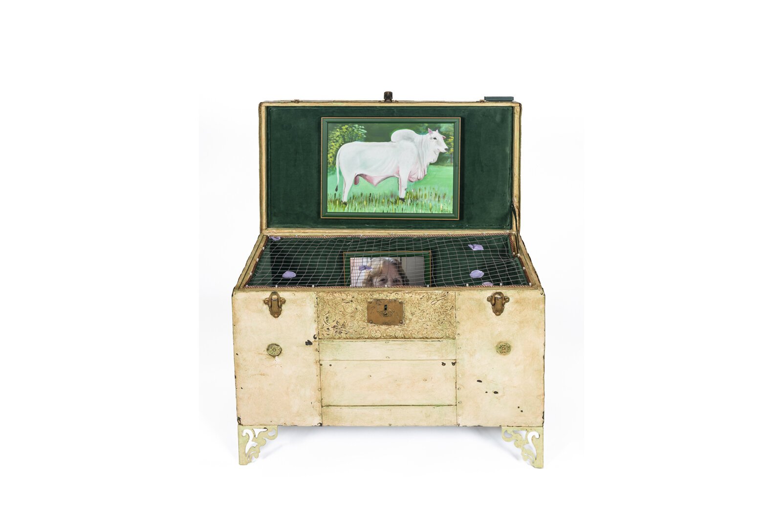 “Mother” Trunk, designed by Rogério M. Pinto.