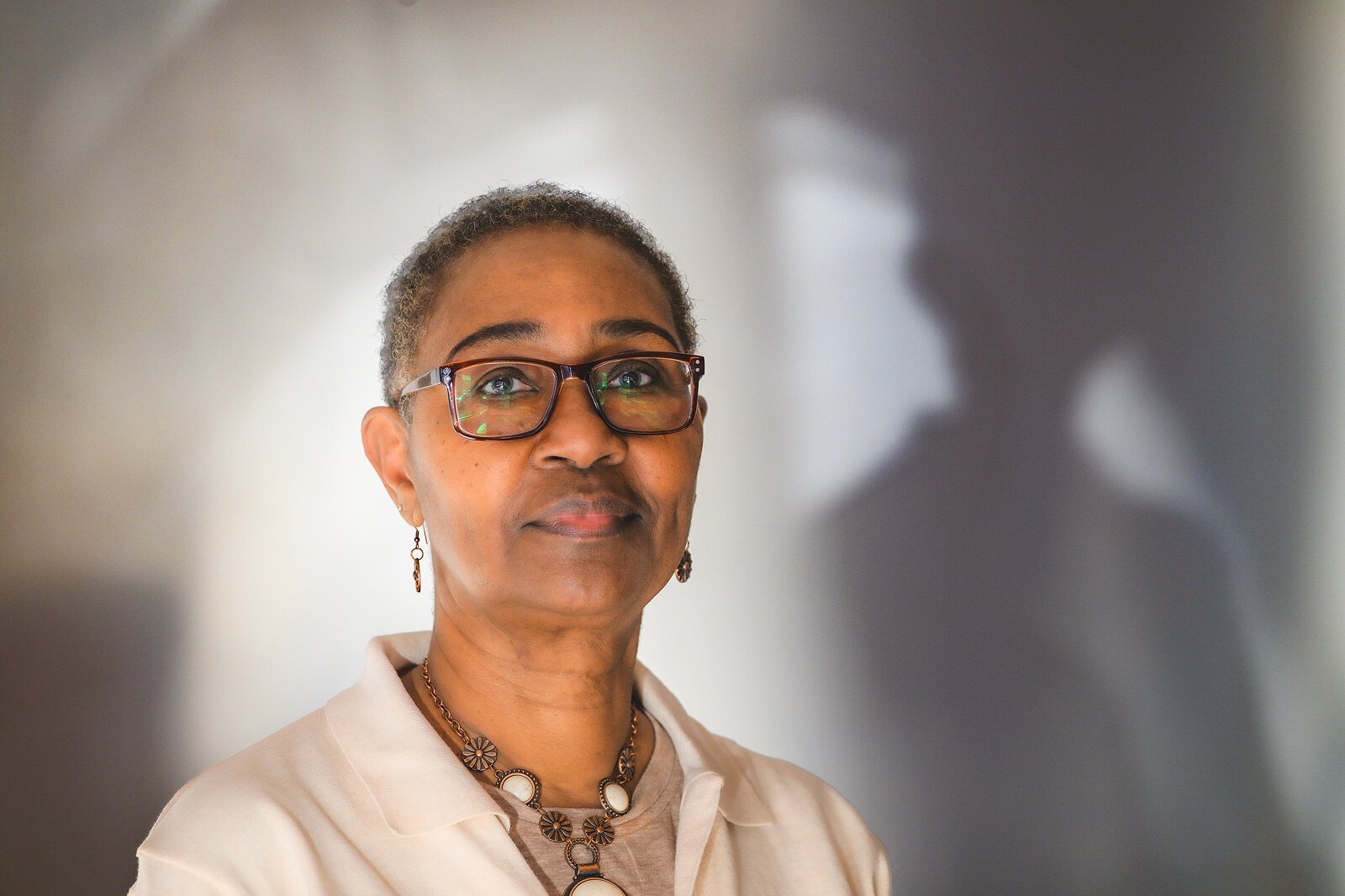 Lynne Settles at Riverside Arts Center.