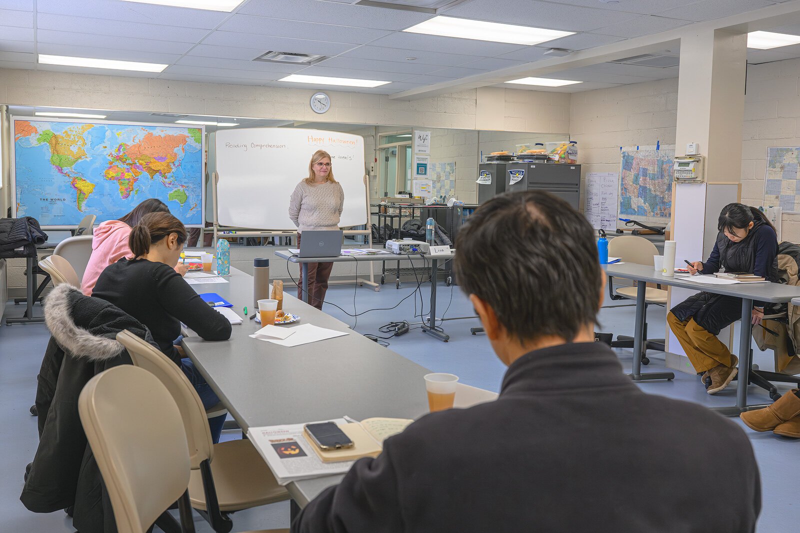 Lisa Gruich teaching an Adult Transitions ESL class at Ypsilanti Township Community Center
