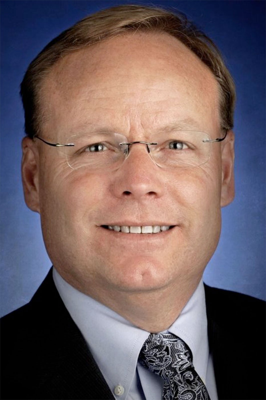 LuxWall CEO Scott Thomsen.