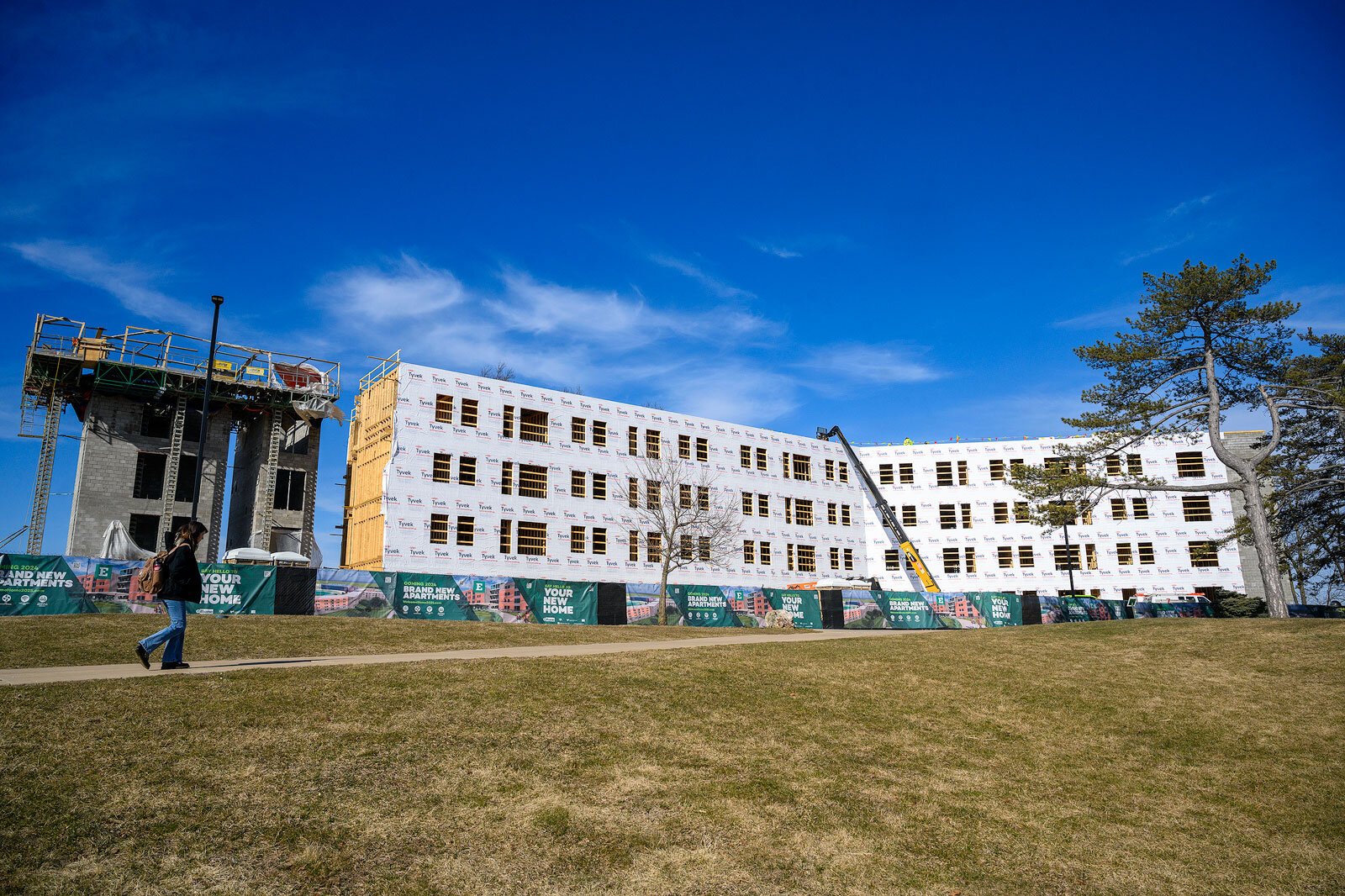 New Lakeside Apartments under consrtruction at EMU.