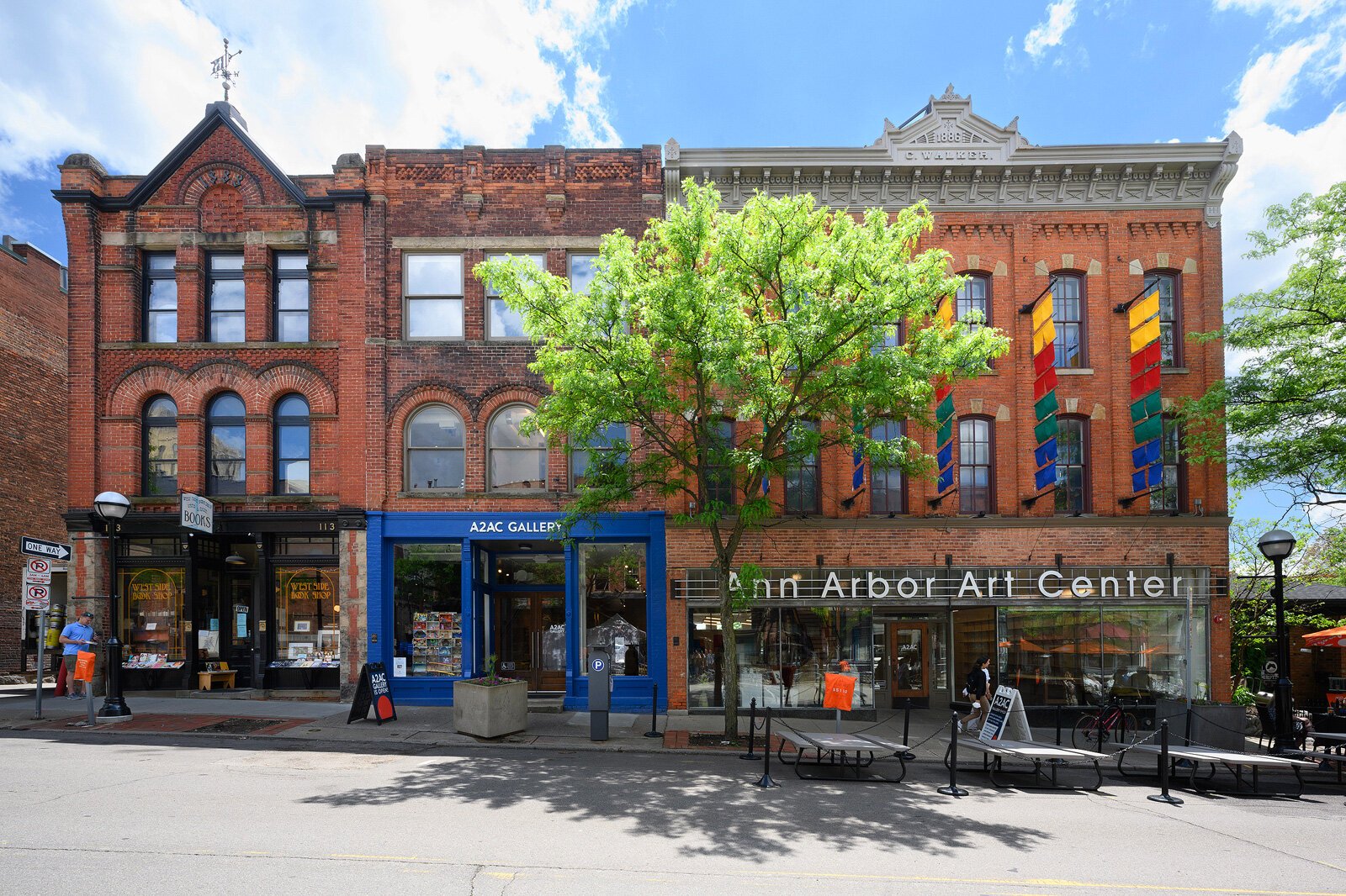 The Ann Arbor Art Center with the new gallery on the left.