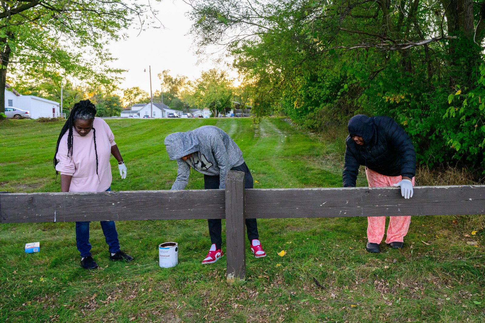 Community Gardens Earn and Learn Program meeting at the New West Willow Neighborhood Association.