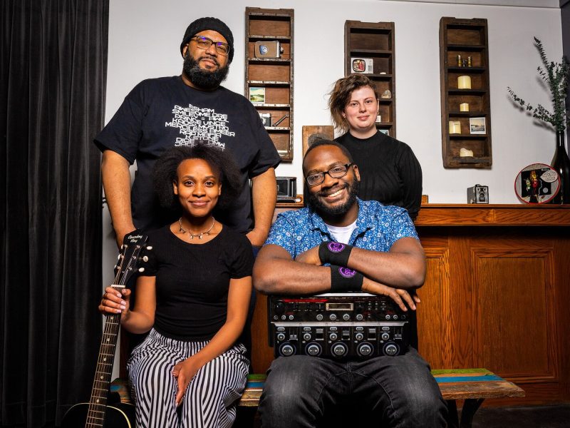 L to R Front row - Lorian Janie, Ki5, back row - Rod Wallace, Maia Evans at Leon Loft.