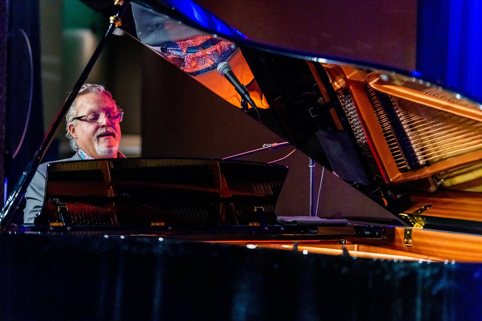 Mr. B does a livestream performance at Blue LLama.