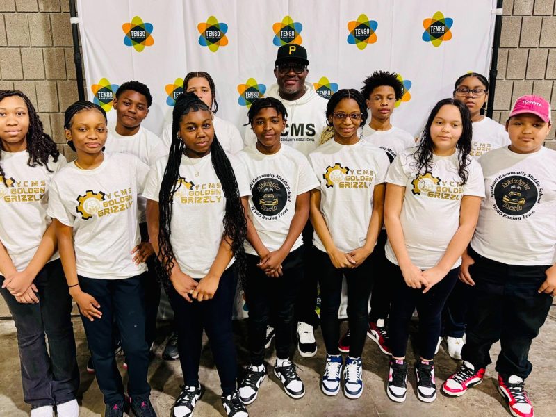 The Ypsilanti Community Middle School girls' Ten80 team, Golden Grizzly.