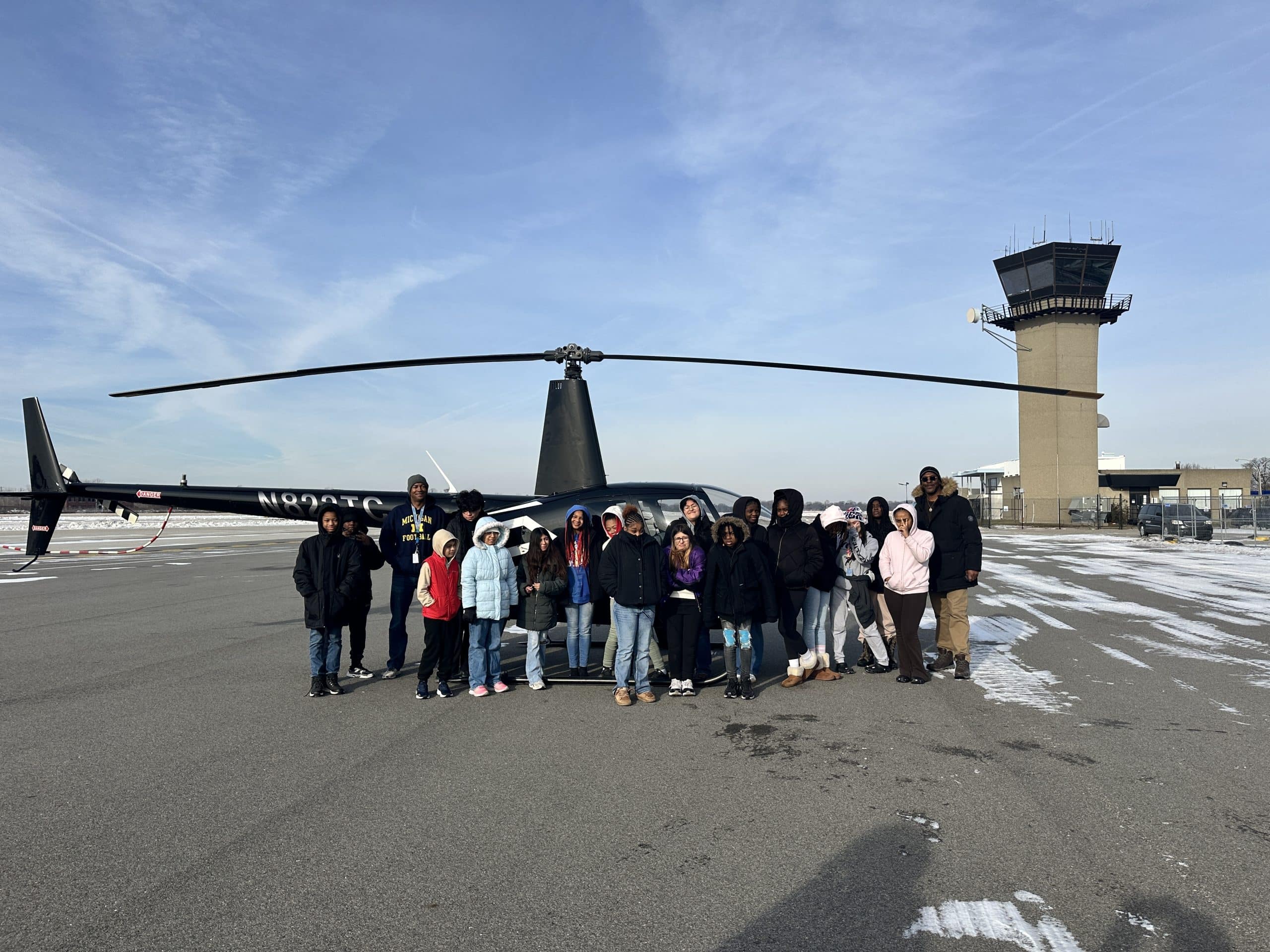事務机・学習机 Pilot corporation Coleman-A-Young-Airport6-