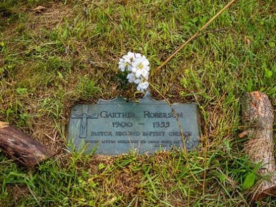 Woodlawn Cemtery founder Garther Roberson Jr.'s grave at the cemetery in Ypsilanti Township.